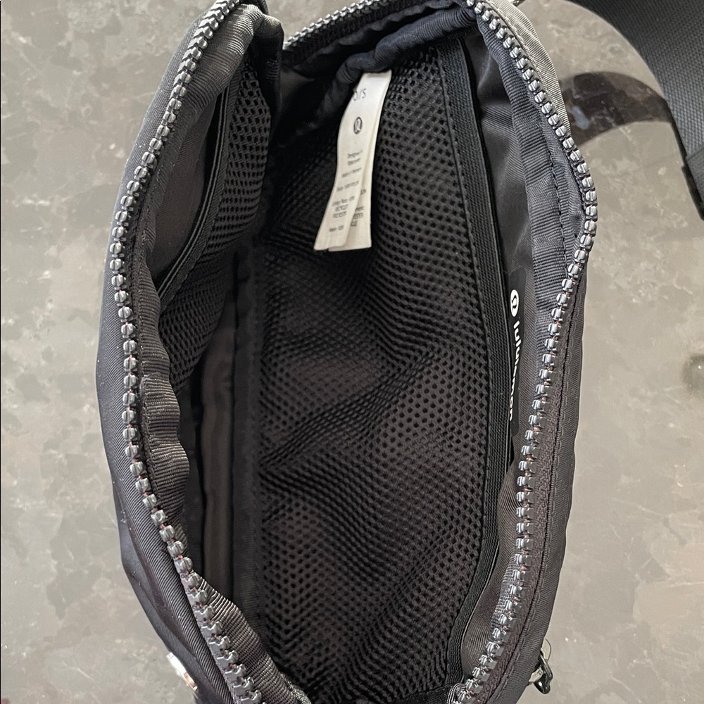 lululemon athletica Black Belt Bag - Picture 5 of 5